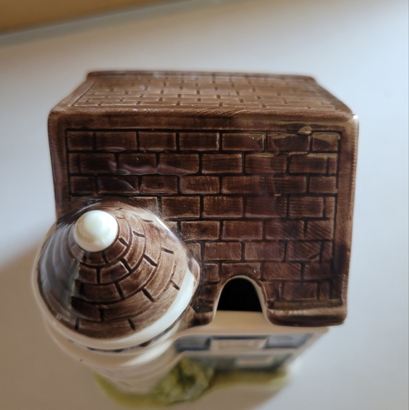 Vintage Otagiri Victorian Row House Cannister 1981 With Lid - Picture 7 of 13